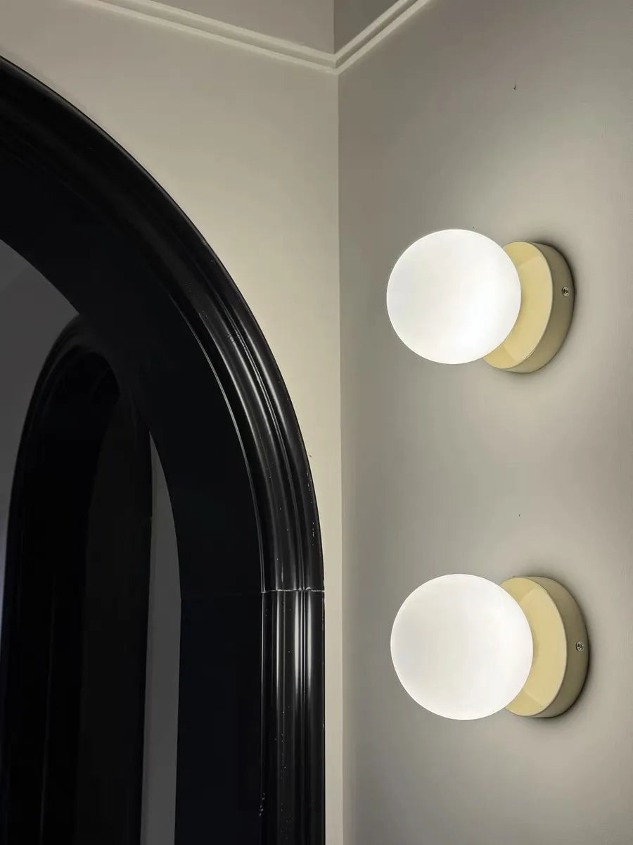 Velora Macaron™ – Aplique de Pared Esférico E27