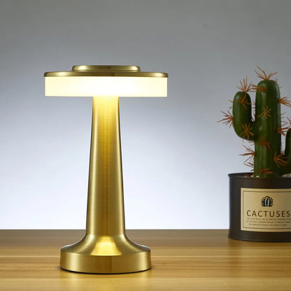 Lámpara Retro LED Dorada – Luz Ambiental Regulable para Dormitorio y Restaurante