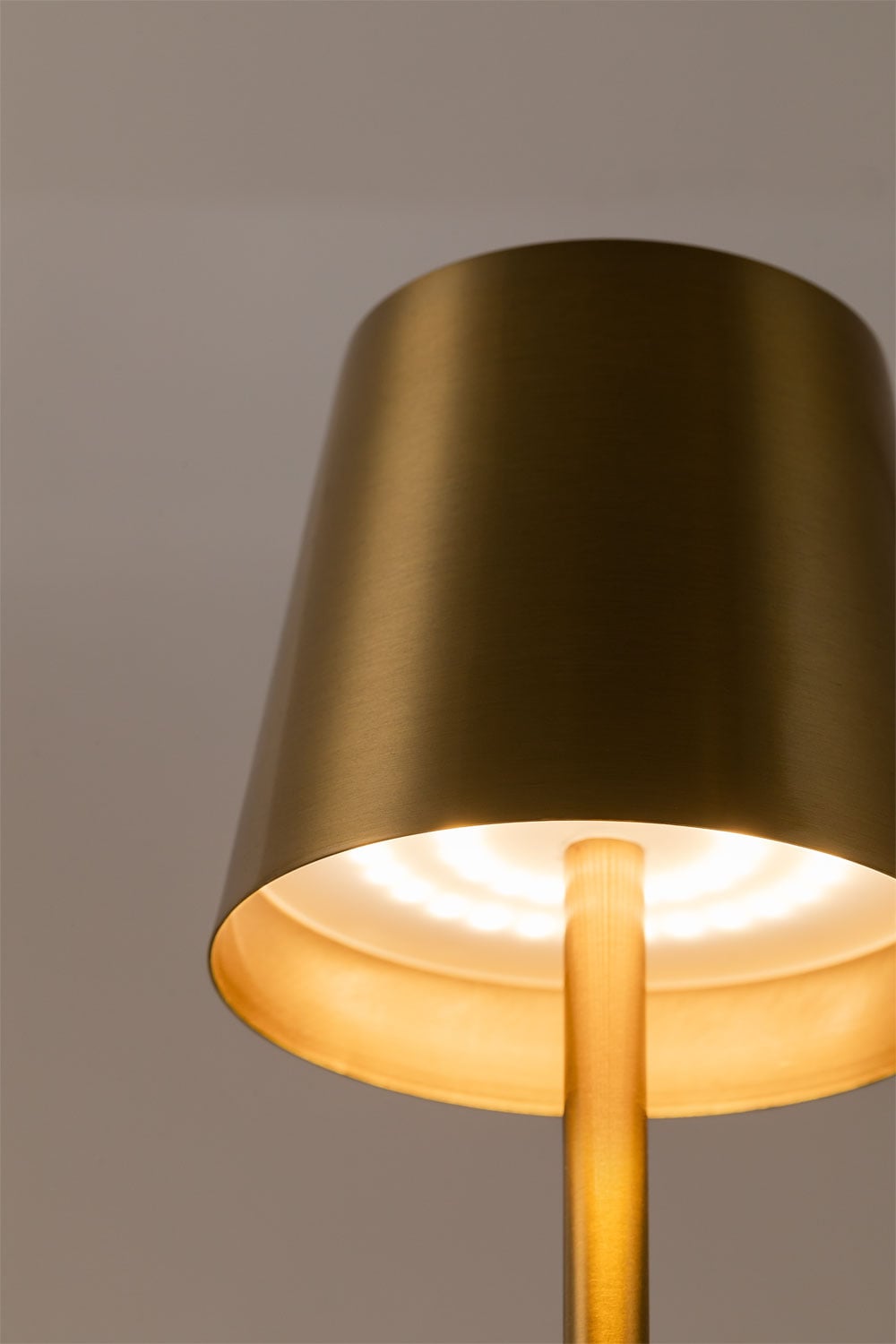 Lámpara de mesa LED inalámbrica en hierro Albaid